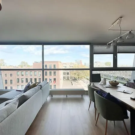 Spacious & Calm Atelier In Bolo