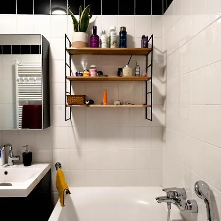 Spacious & Calm Atelier In Bolo *